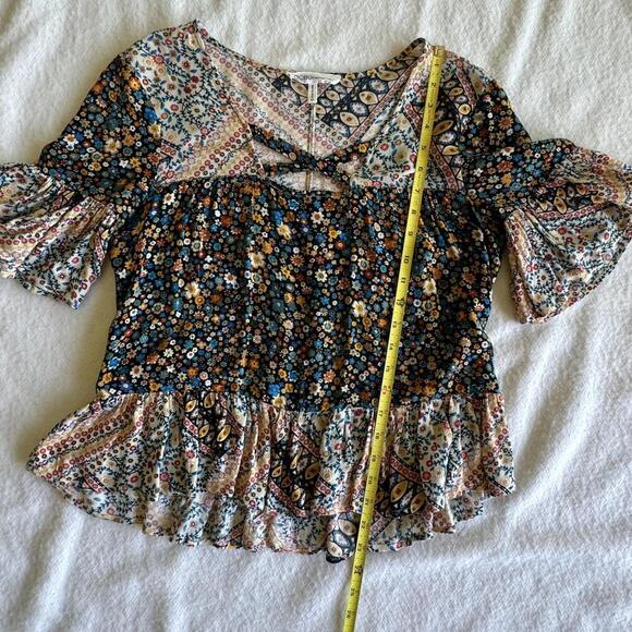 BCBGeneration Boho Flower Print Ruffle Blouse Size XS - Picture 3 of 8